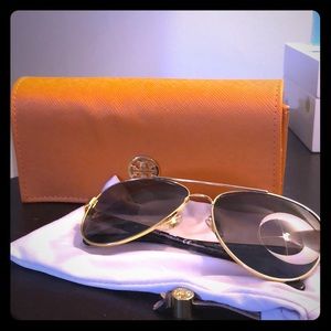 Tory Burch Polarized Aviators with Case